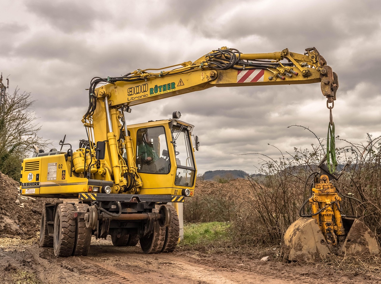 civil construction heavy equipment